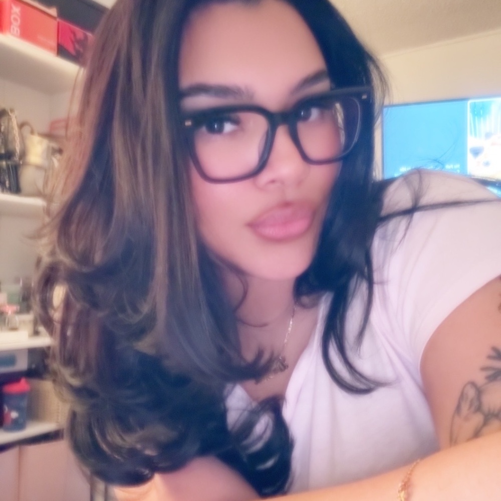 Meet your Posher, Danet